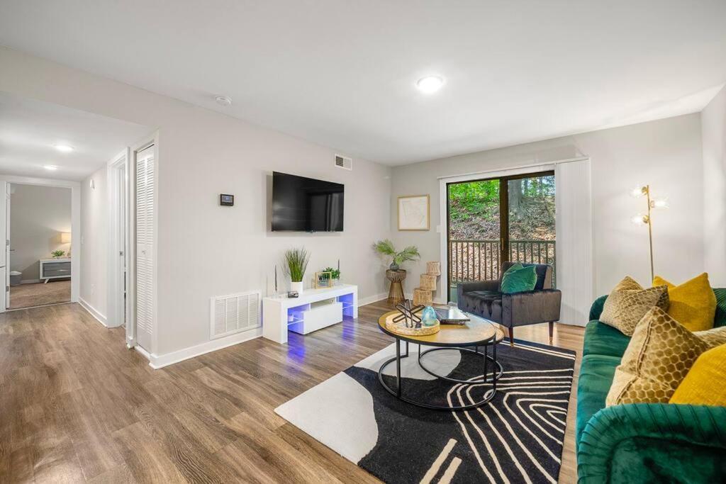 High-End On A Budget At Truist Park Atlanta Esterno foto